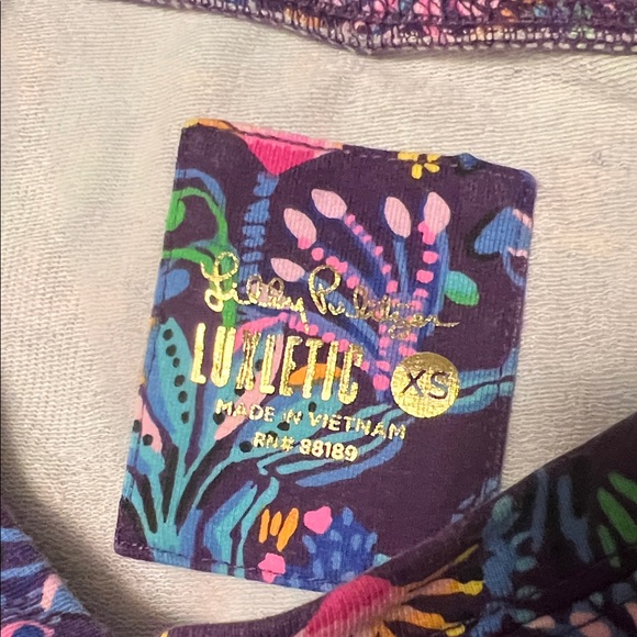 Lilly Pulitzer Purple Luxletic Multicolored Floral Long Sleeve Tee size XS - Picture 2 of 16